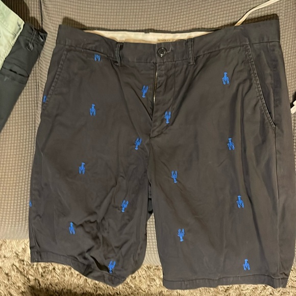 Men’s shorts Navy blue with lobsters - Picture 1 of 3